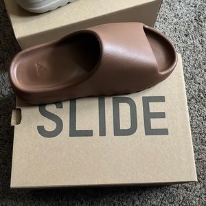 Yeezy slide sz10 color Flax
